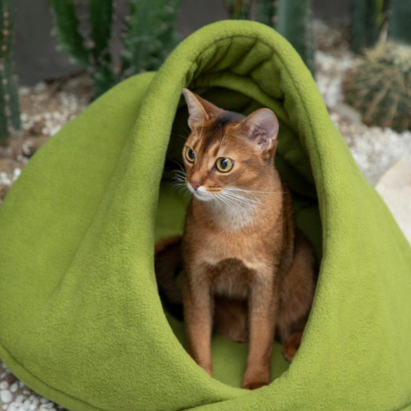 Polar Fleece Semi-enclosed Pet Nest