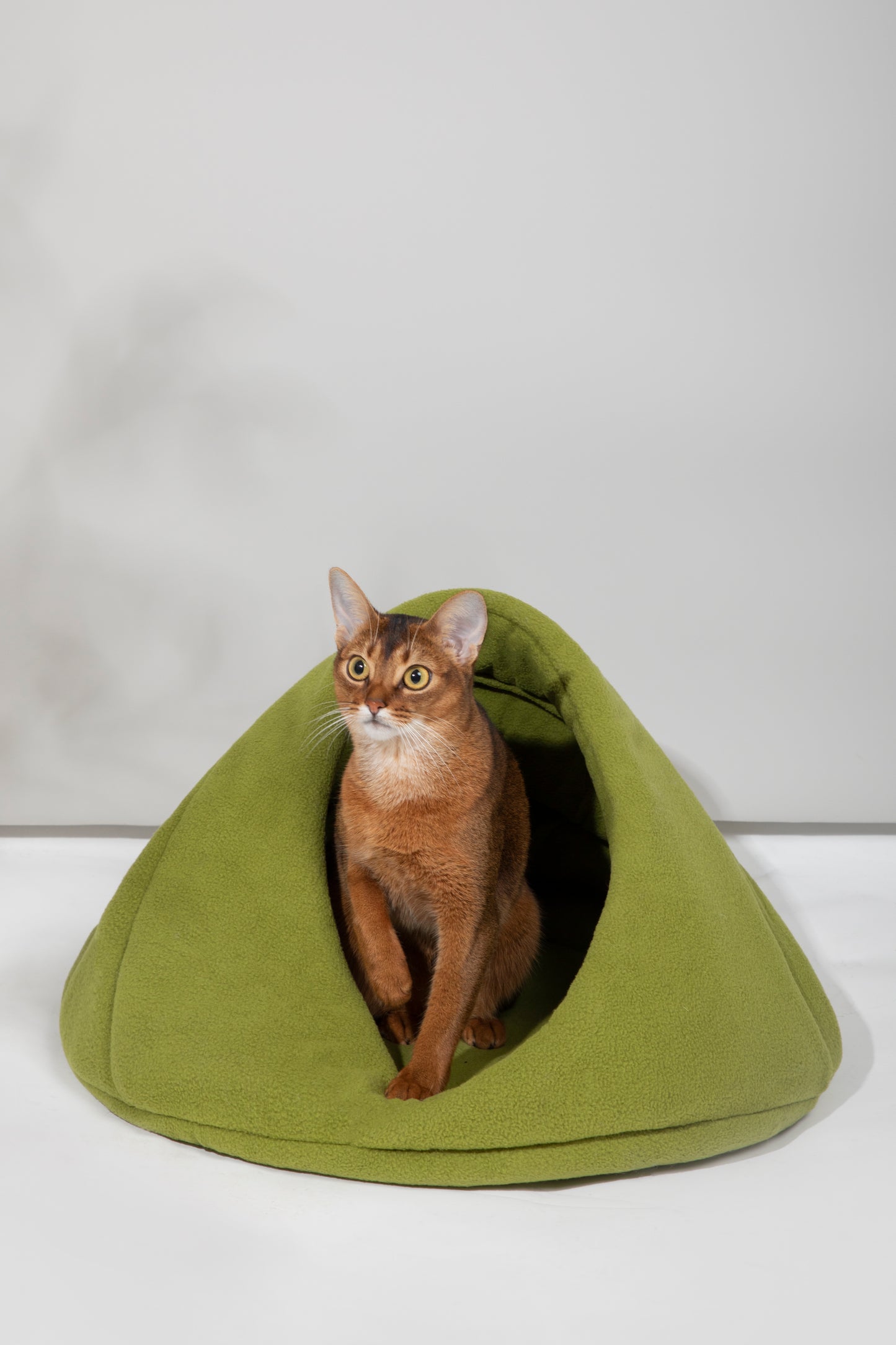 Polar Fleece Semi-enclosed Pet Nest