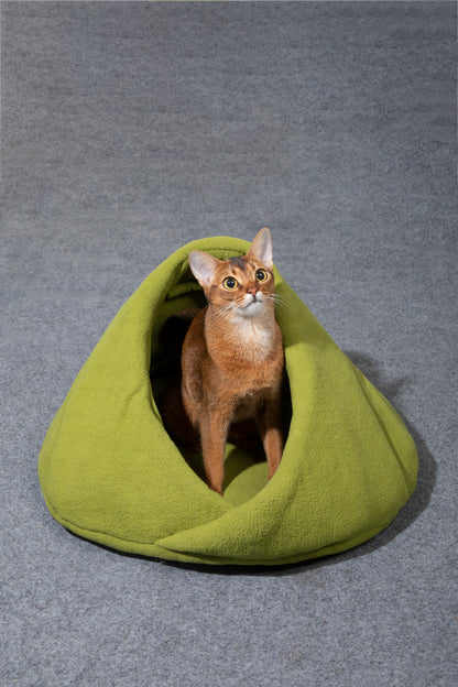 Polar Fleece Semi-enclosed Pet Nest