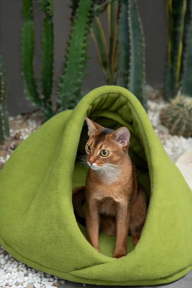 Polar Fleece Semi-enclosed Pet Nest